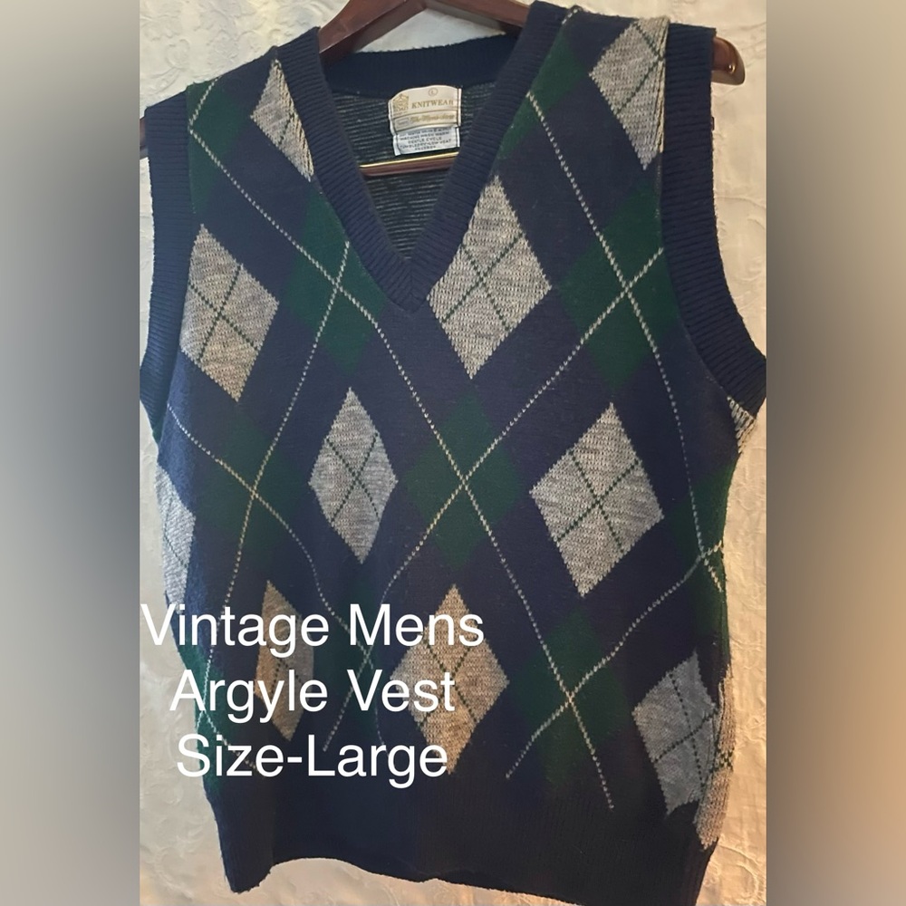 Vintage Men's Argyle Sweater Vest Navy, Green,White Size Large circa 1970’s-80’s
